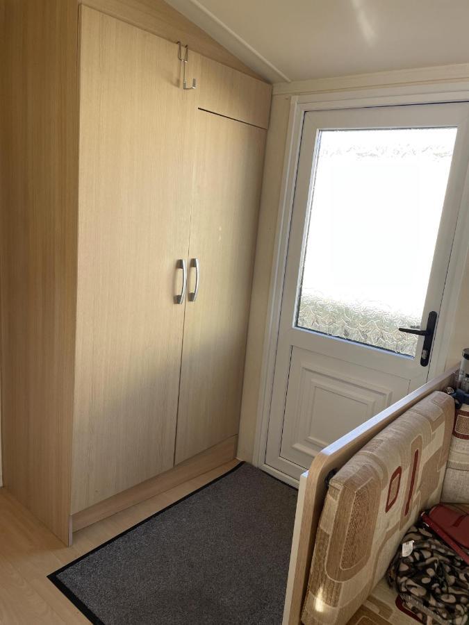 6 Berth Pet Friendly Caravan On Sandy Glade Berrow 外观 照片